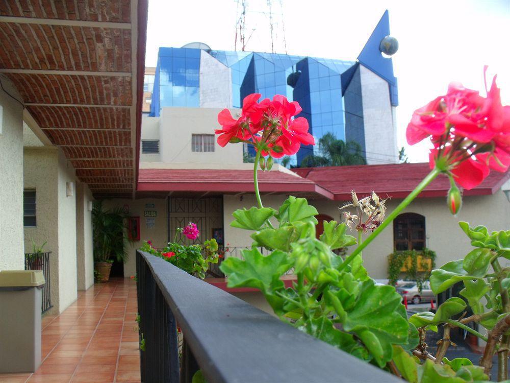 Hotel Villa Del Sol Expo Guadalajara Exterior foto